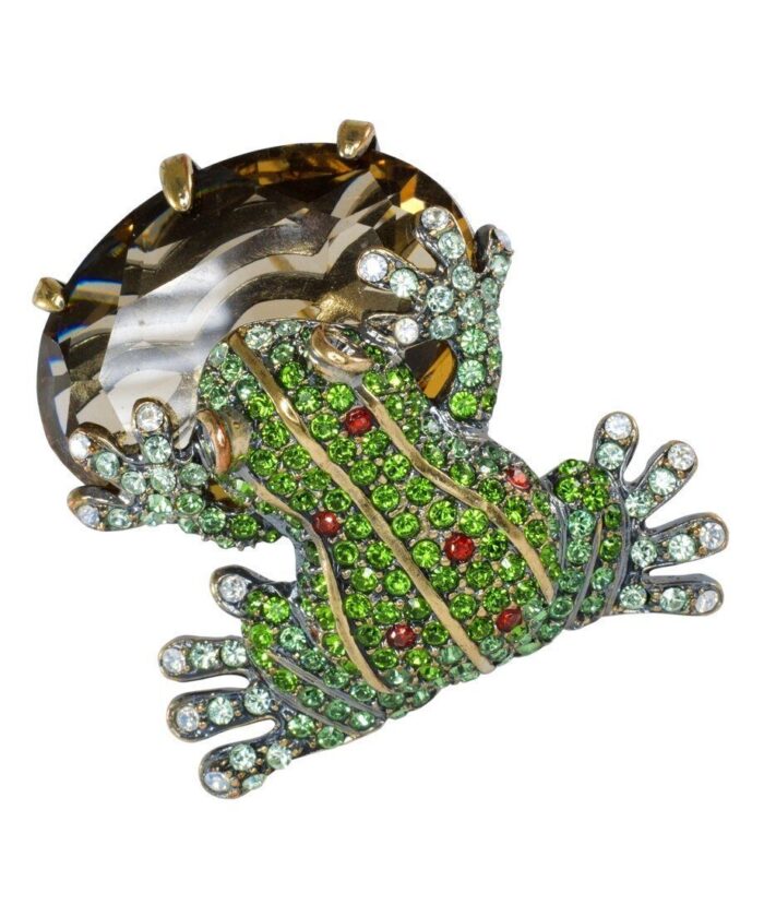 Broche Rana Verde de plata y cristales de Swarovski en diversos tonos de la colección exclusiva de Máximo Betro. Joyería Turón, tienda online.