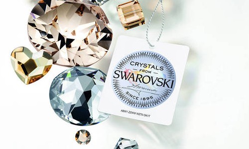 etiqueta swarovski elements que acompaña a todas nuestras piezas